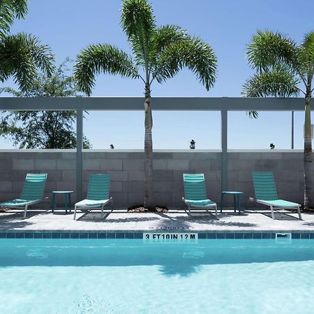 Home2 Suites By Hilton Orlando Airport מראה חיצוני תמונה