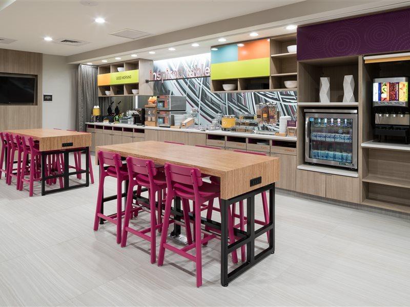 Home2 Suites By Hilton Orlando Airport מראה חיצוני תמונה