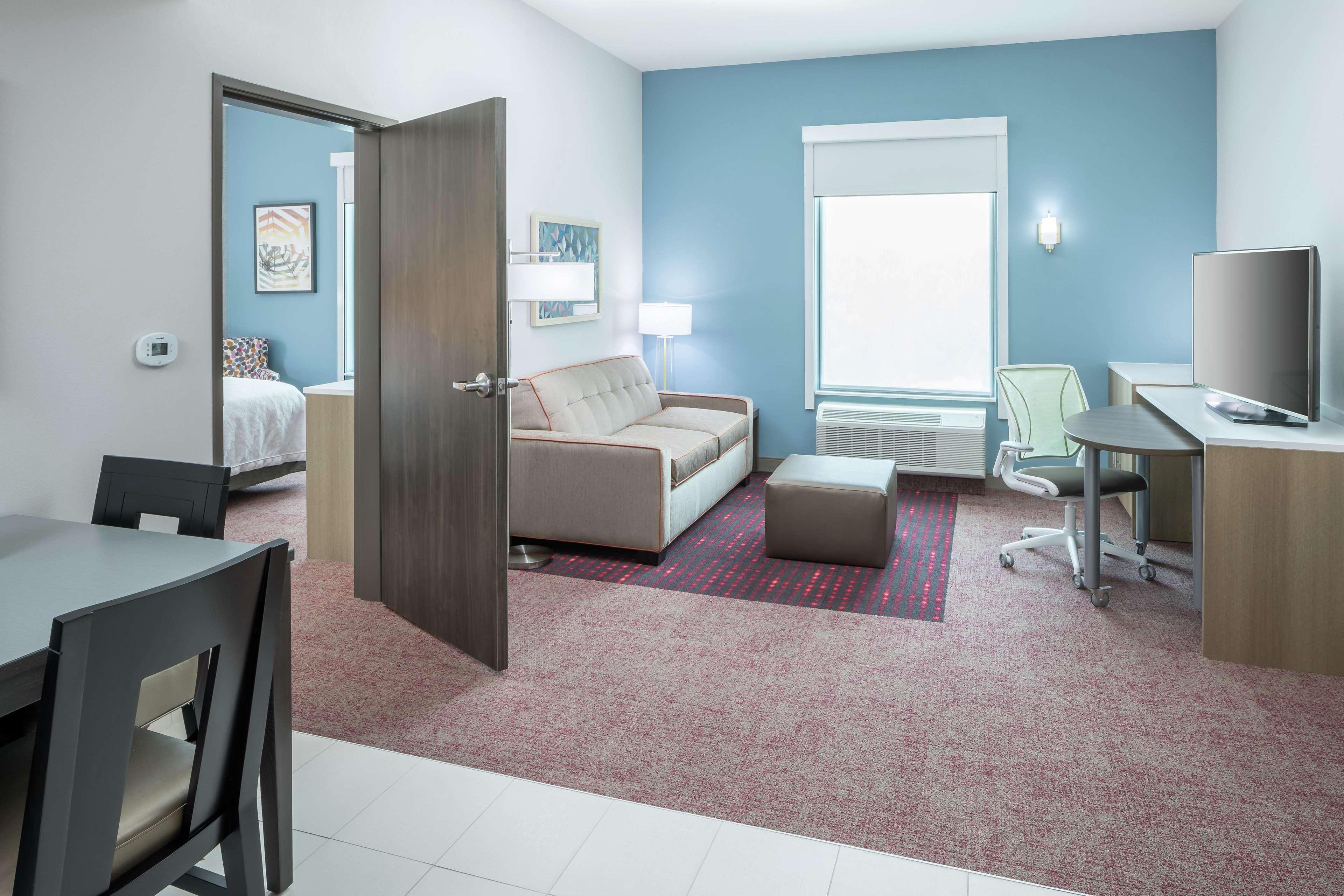 Home2 Suites By Hilton Orlando Airport מראה חיצוני תמונה