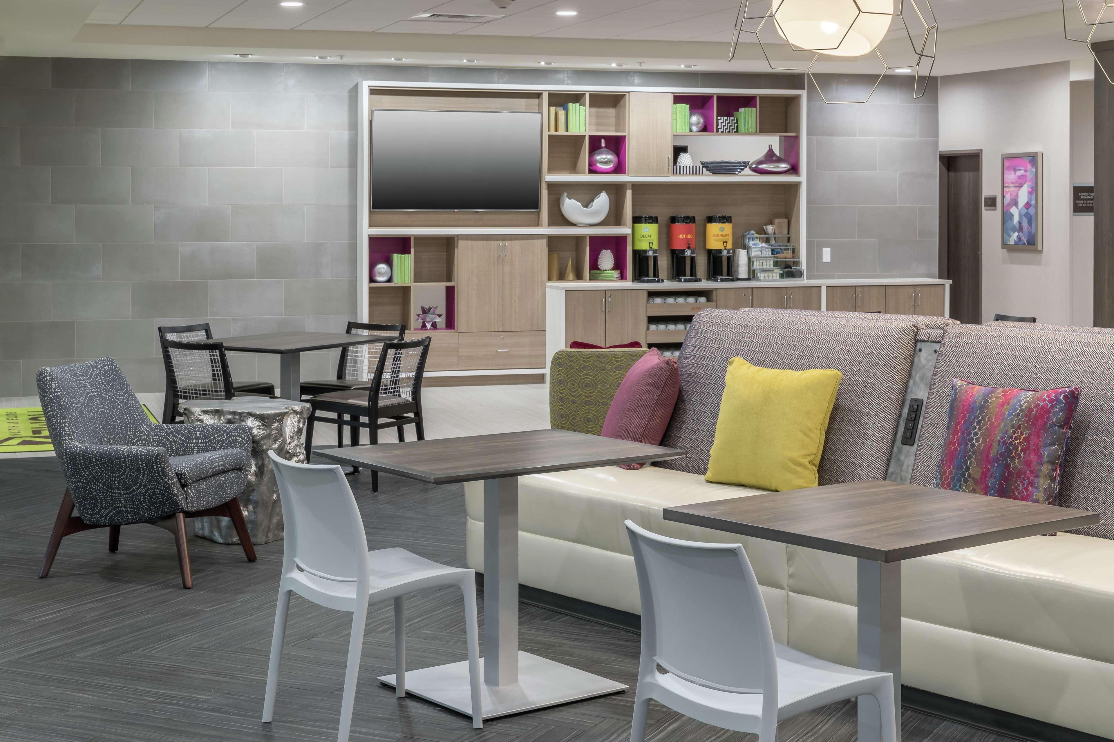 Home2 Suites By Hilton Orlando Airport מראה חיצוני תמונה