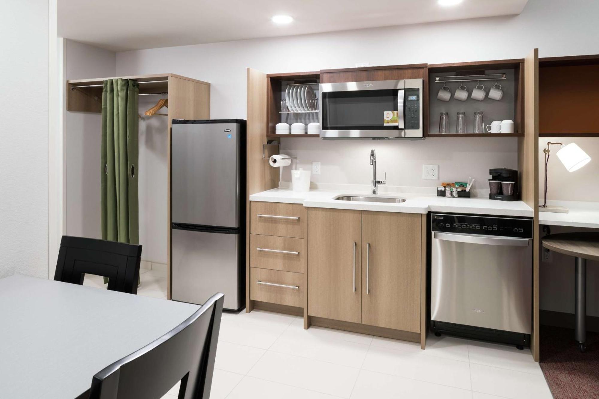 Home2 Suites By Hilton Orlando Airport מראה חיצוני תמונה