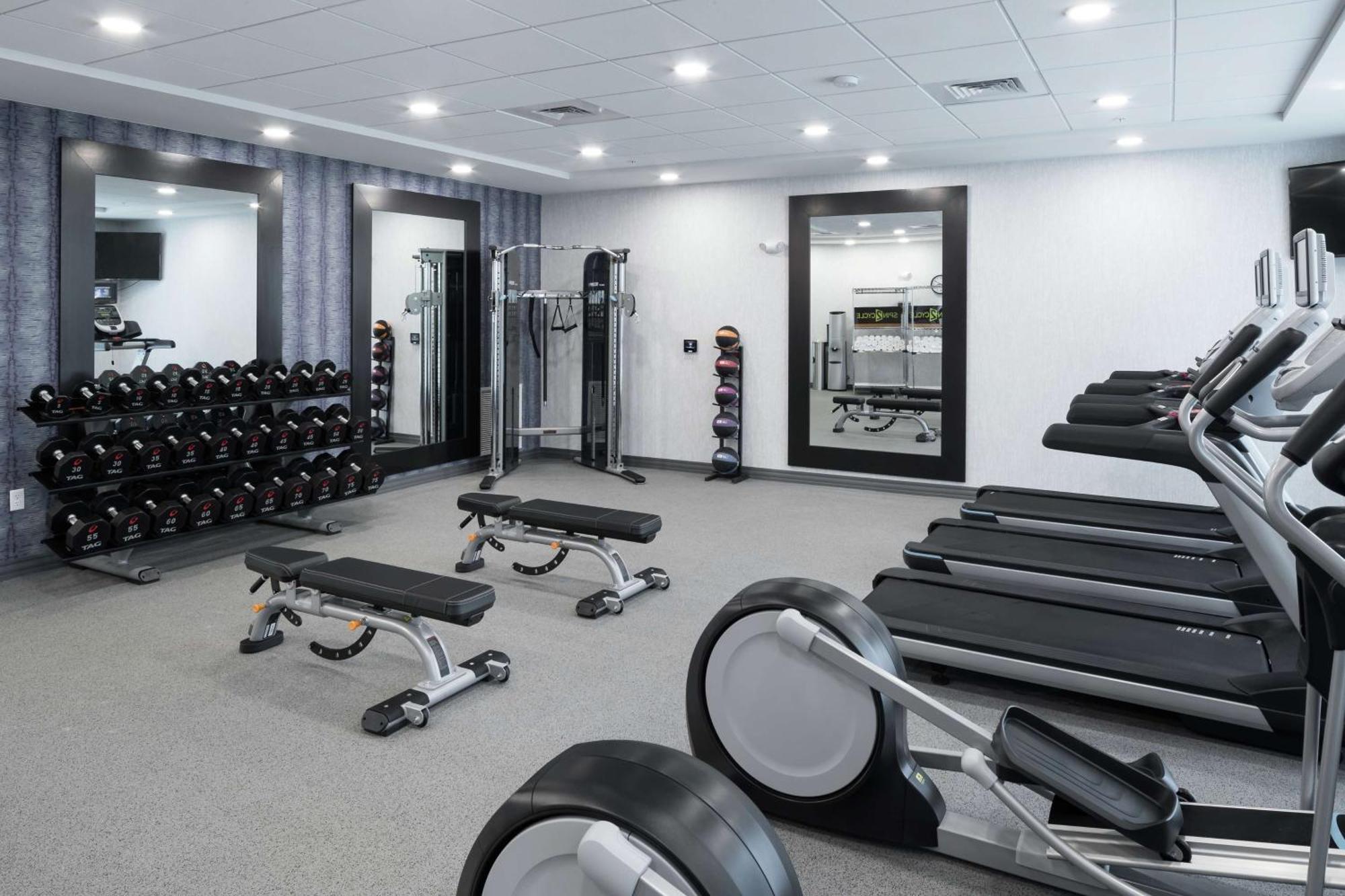 Home2 Suites By Hilton Orlando Airport מראה חיצוני תמונה