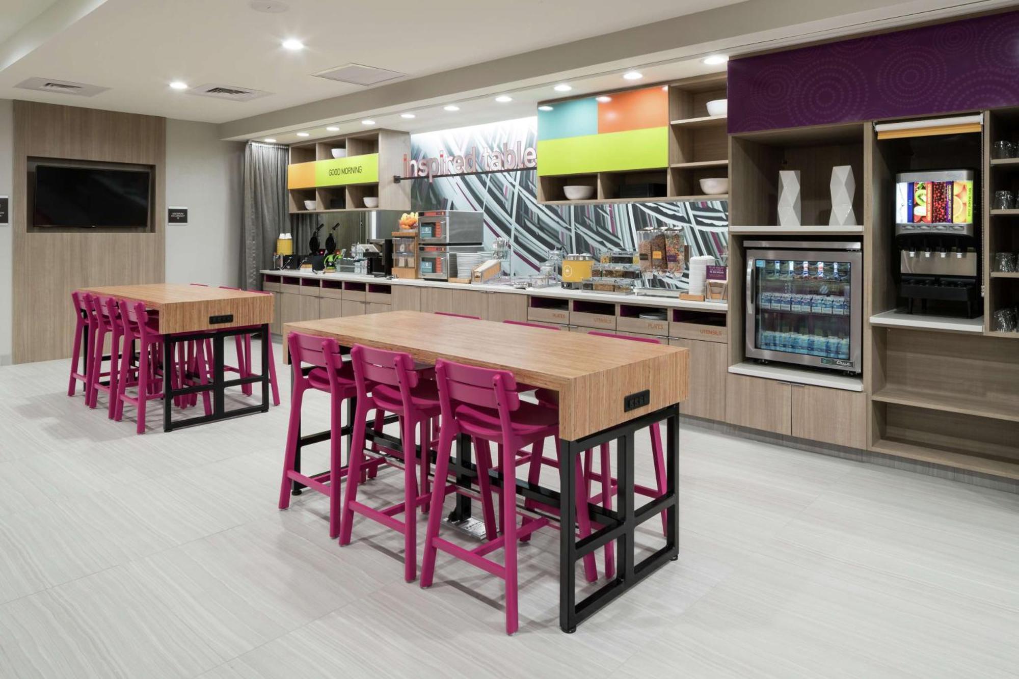 Home2 Suites By Hilton Orlando Airport מראה חיצוני תמונה